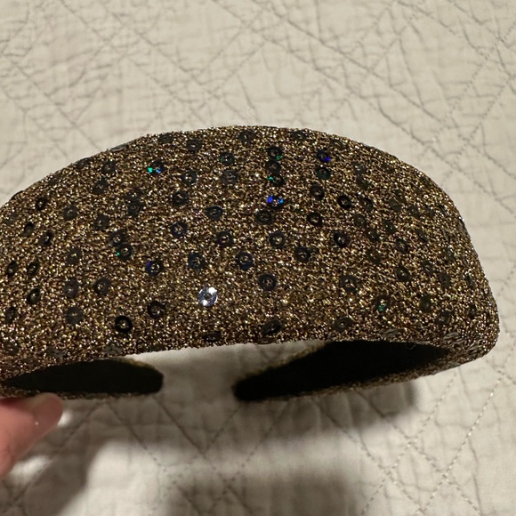 Never worn black and gold sequin headband from Anthropologie - Picture 1 of 4